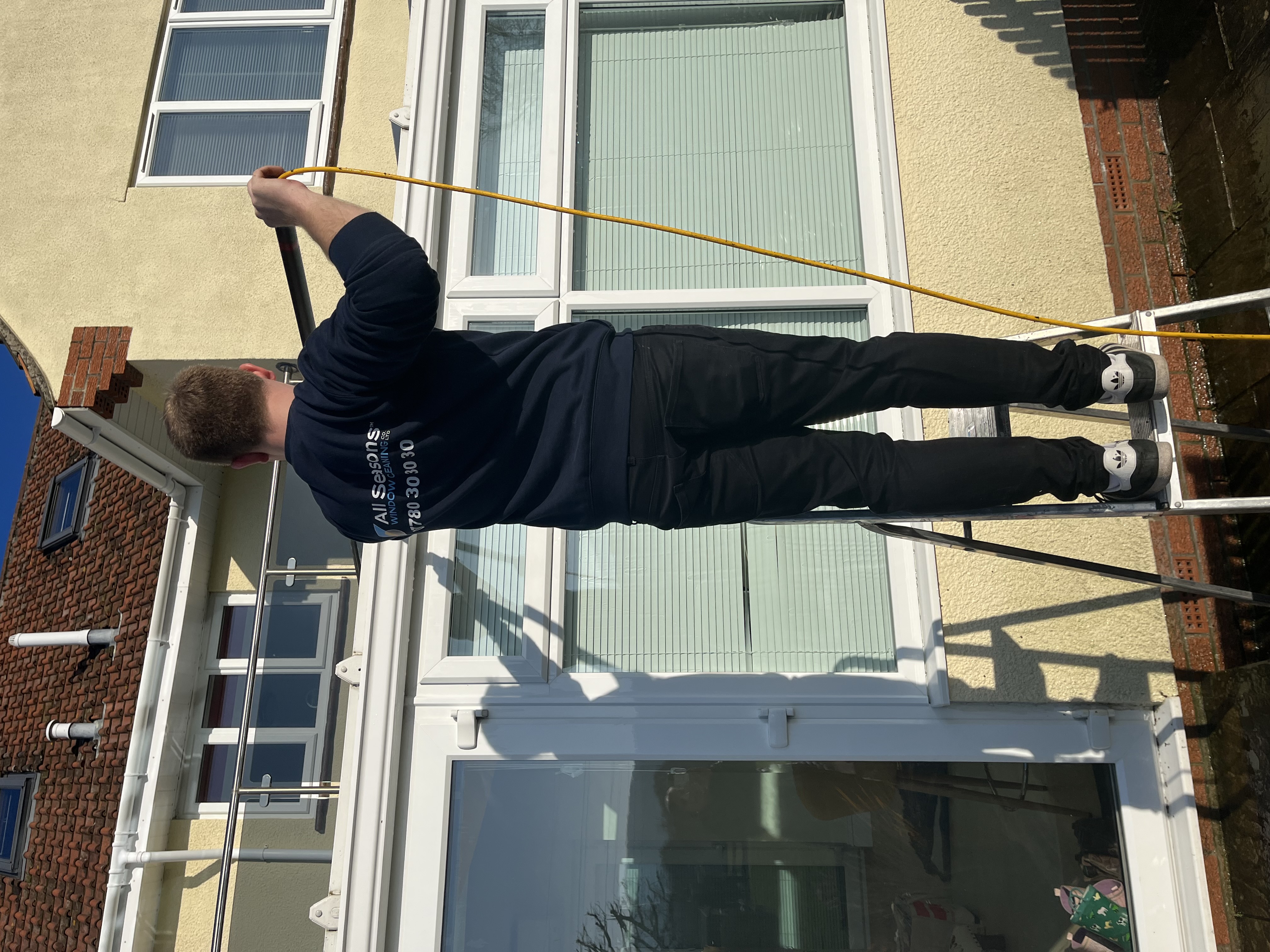 window cleaning photo